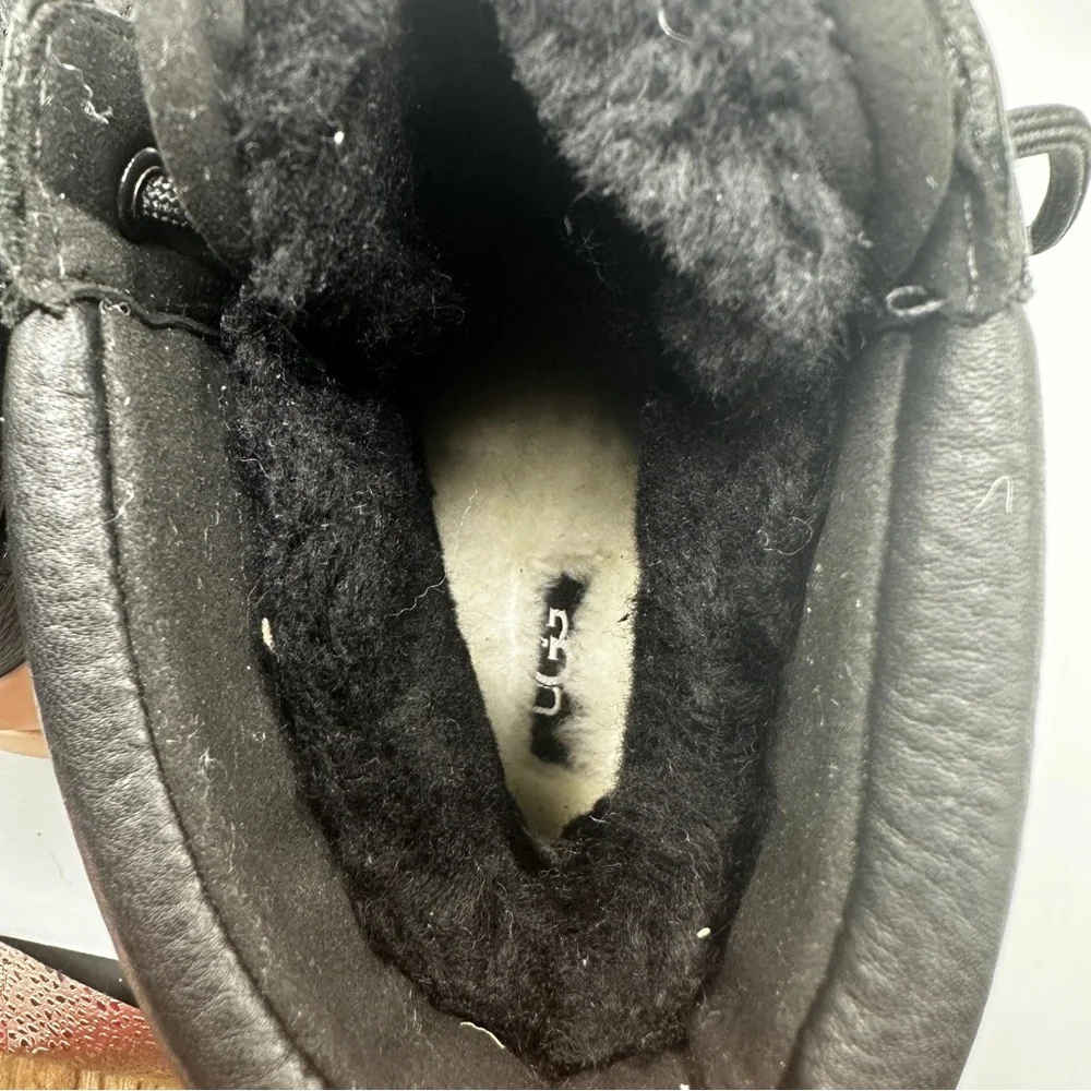 UGG new without